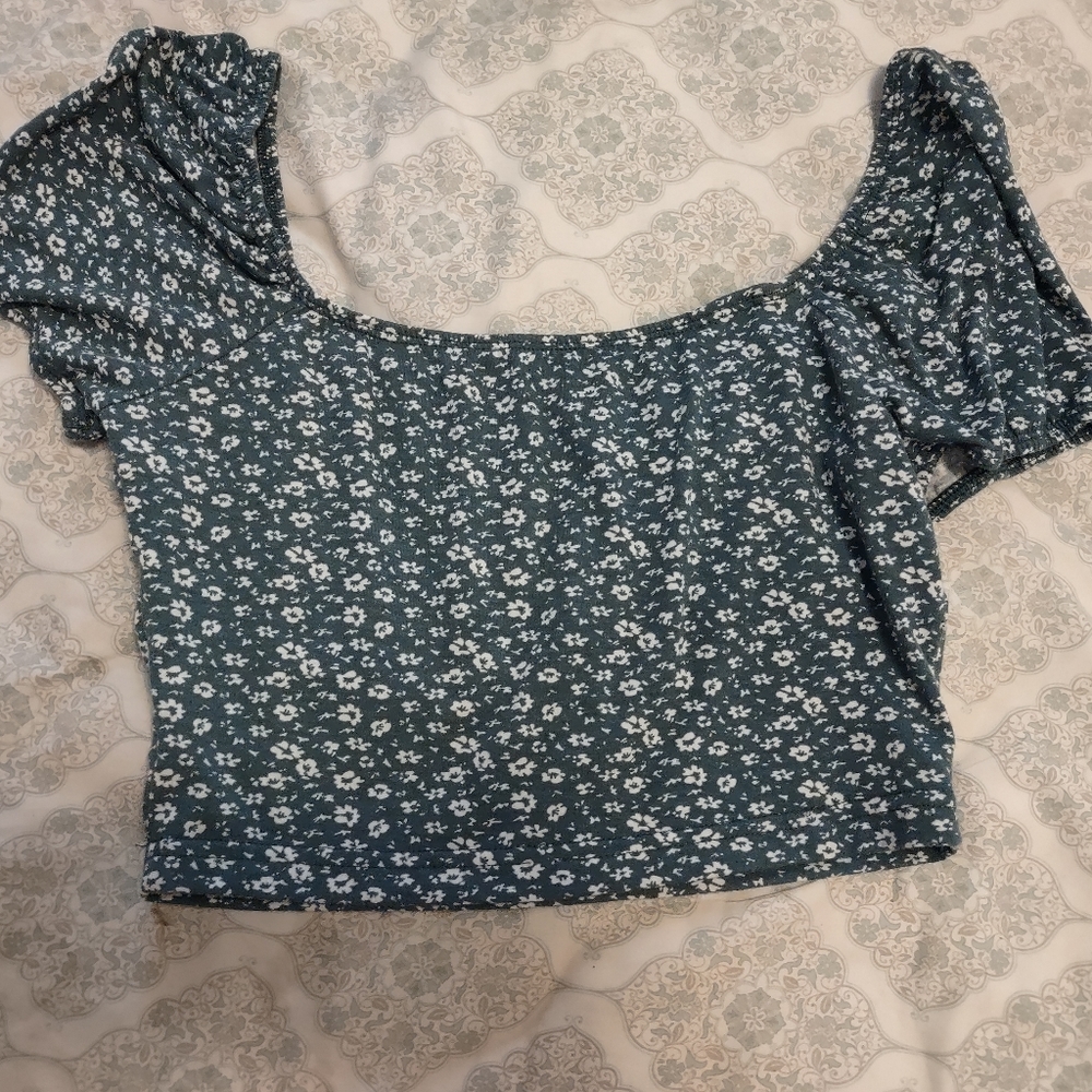 SheIn Flowered Crop Top